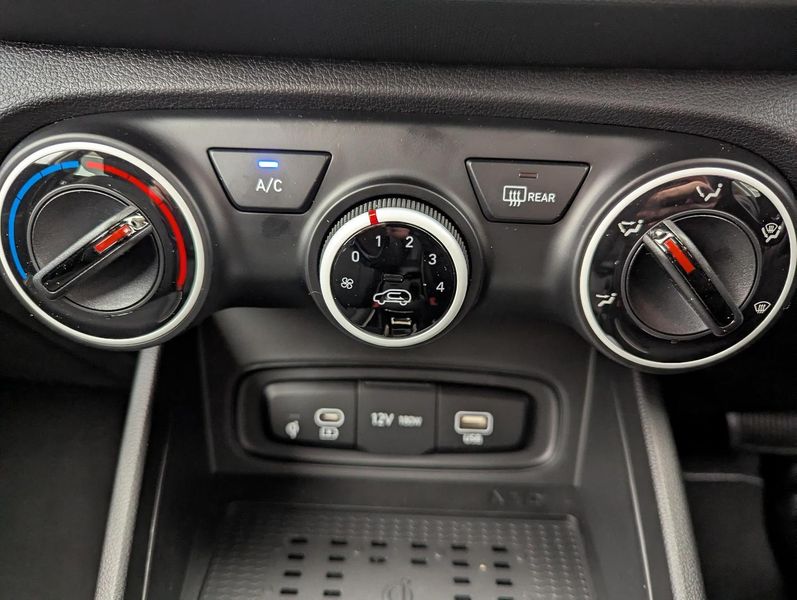 2025 Hyundai Venue Active Auto MY25 Photo 13