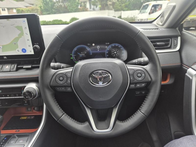 2023 Toyota RAV4 Edge Auto eFour Photo 6