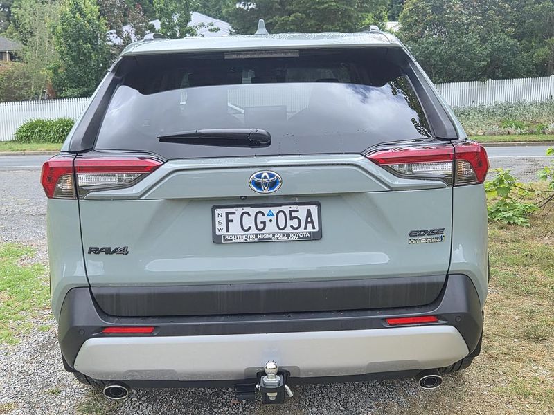 2023 Toyota RAV4 Edge Auto eFour Photo 12